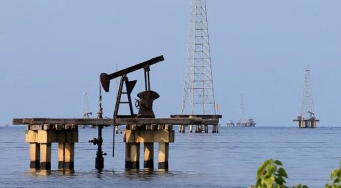 PDVSA confirma muerte de trabajador y dos desaparecidos en explosión de barcaza en el Lago PDVSA confirma muerte de trabajador y dos desaparecidos en explosión de barcaza en el Lago