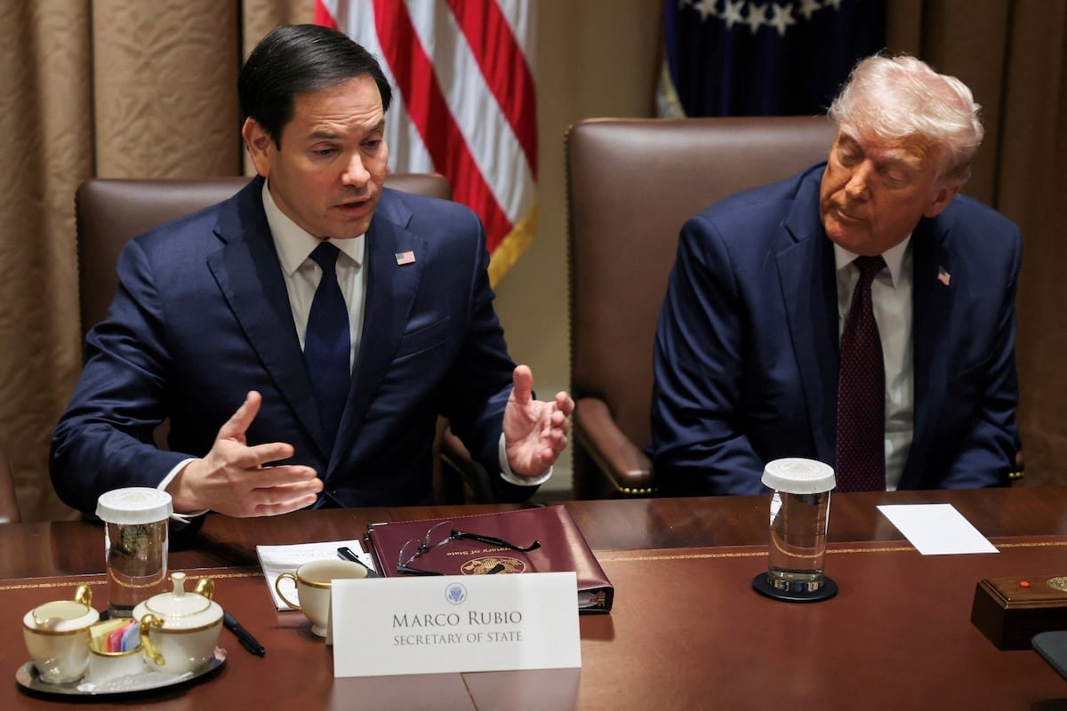 Trump deja a Marco Rubio decidir qué países sufrirán aranceles del 25% por comprar petróleo venezolano | Internacional Trump deja a Marco Rubio decidir qué países sufrirán aranceles del 25% por comprar petróleo venezolano | Internacional