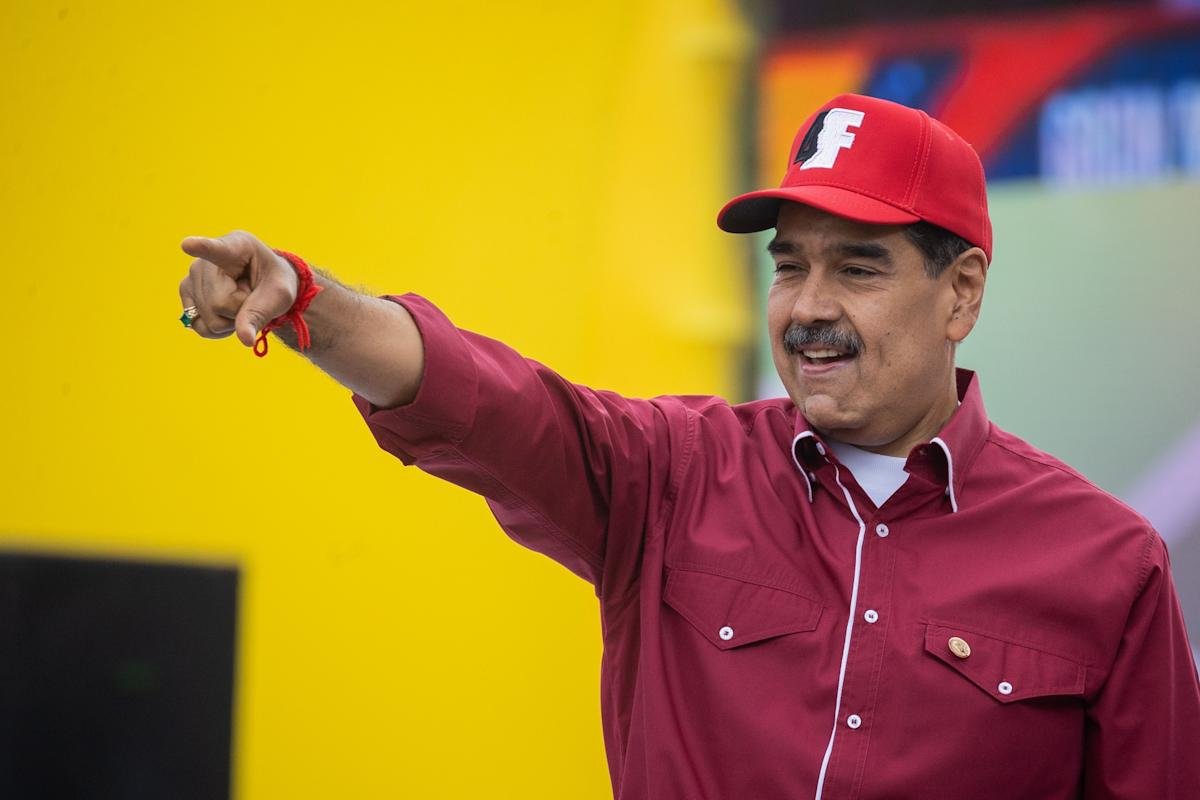 Maduro dice que el papa Francisco defendió al pueblo venezolano de “la agresión” de EE.UU. Maduro dice que el papa Francisco defendió al pueblo venezolano de “la agresión” de EE.UU.