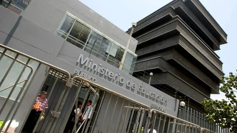 clases en colegios de Lima este lunes serán presenciales y solo una institución las dará en remoto