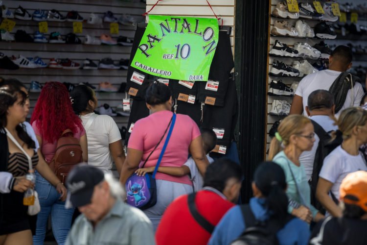 No es ilegal referenciar precios en euros, pero debe ser acorde a las tasas del BCV No es ilegal referenciar precios en euros, pero debe ser acorde a las tasas del BCV