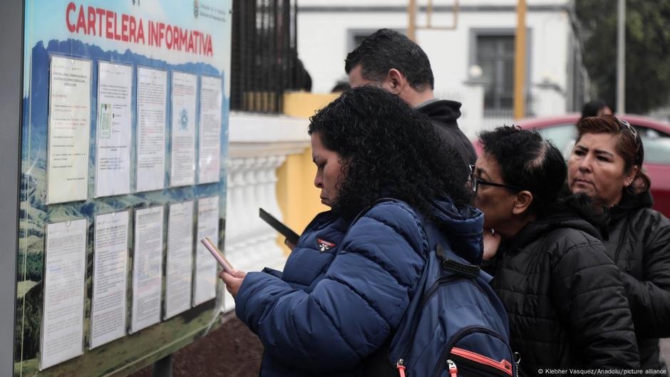 Venezuela da “alerta máxima de viaje” a nacionales en EE.UU. – DW – 02/06/2025 Venezuela da “alerta máxima de viaje” a nacionales en EE.UU. – DW – 02/06/2025