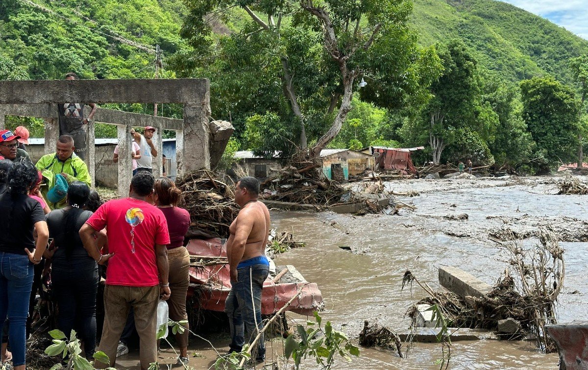 Centros de acopio para ayudar a damnificados en Mérida