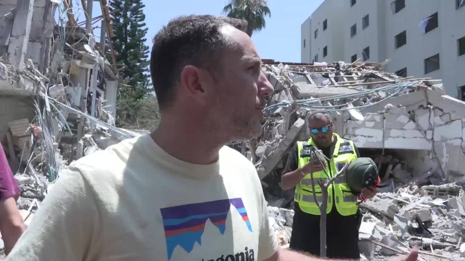 Un sobreviviente del ataque iraní en Tel Aviv asegura que “el refugio salvó la vida de todos” Un sobreviviente del ataque iraní en Tel Aviv asegura que “el refugio salvó la vida de todos”