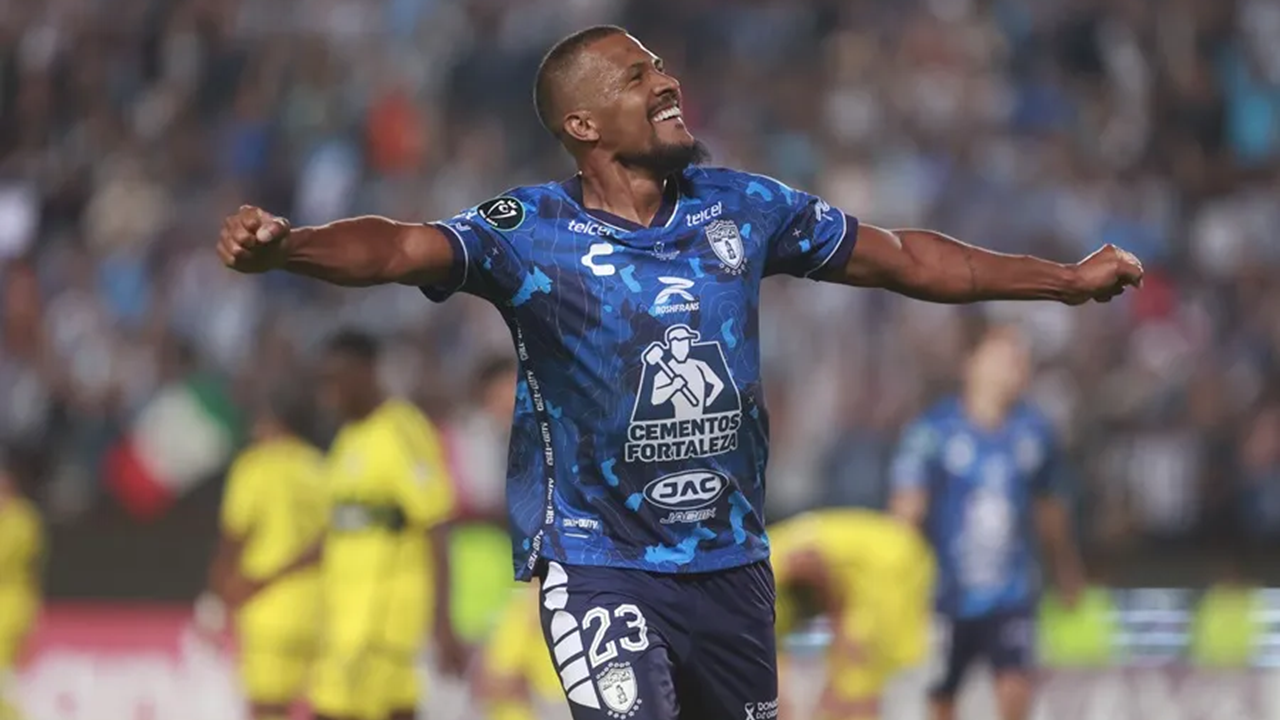 Salomón Rondón, de Pachuca, opción para la delantera del Real Oviedo