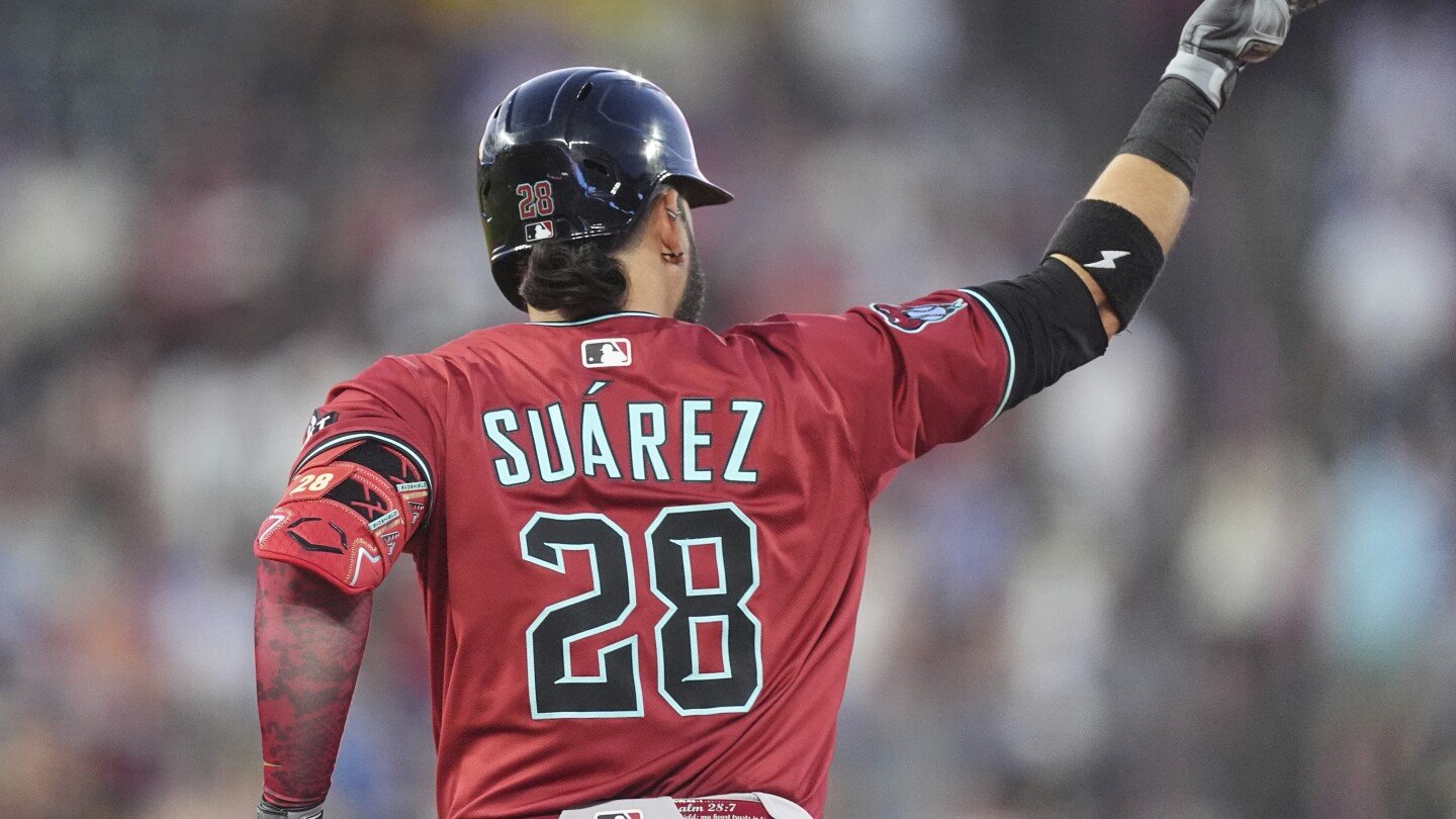 Eugenio Suárez conecta 2 jonrones y llega a 300, en victoria de Diamondbacks, 14-8 sobre Rockies Eugenio Suárez conecta 2 jonrones y llega a 300, en victoria de Diamondbacks, 14-8 sobre Rockies